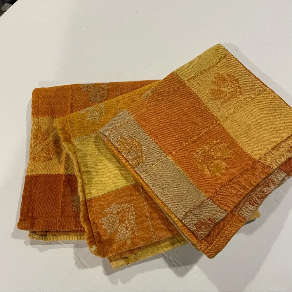 Vintage marigold floral set of 3 napkins mat kitchen decor groovy cottagecore
